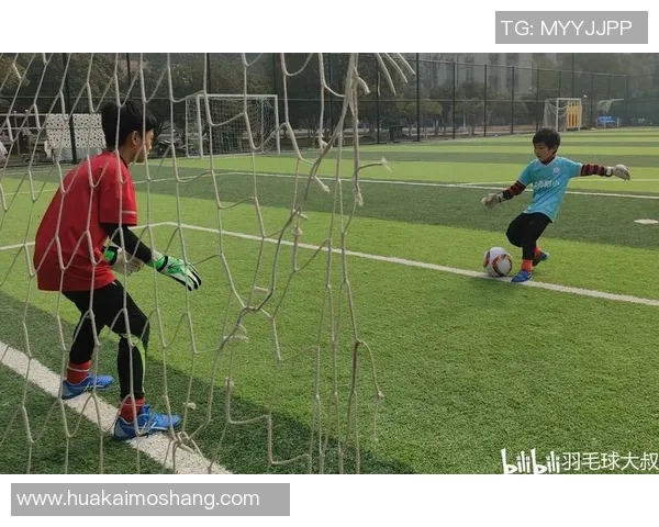 我妈妈心目中的足球明星是谁他在球场上的精彩表现让我感到骄傲